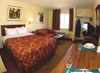 Intown Suites Extended Stay Anderson Sc - Clemson University Room photo